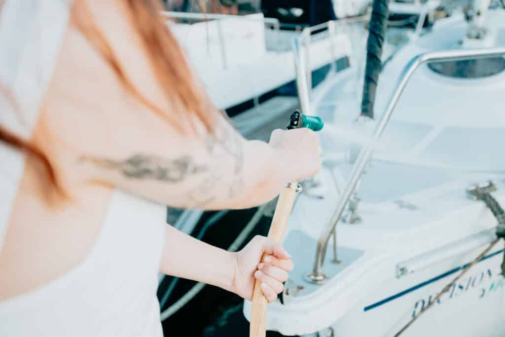 Speedboat Cleaning scaled